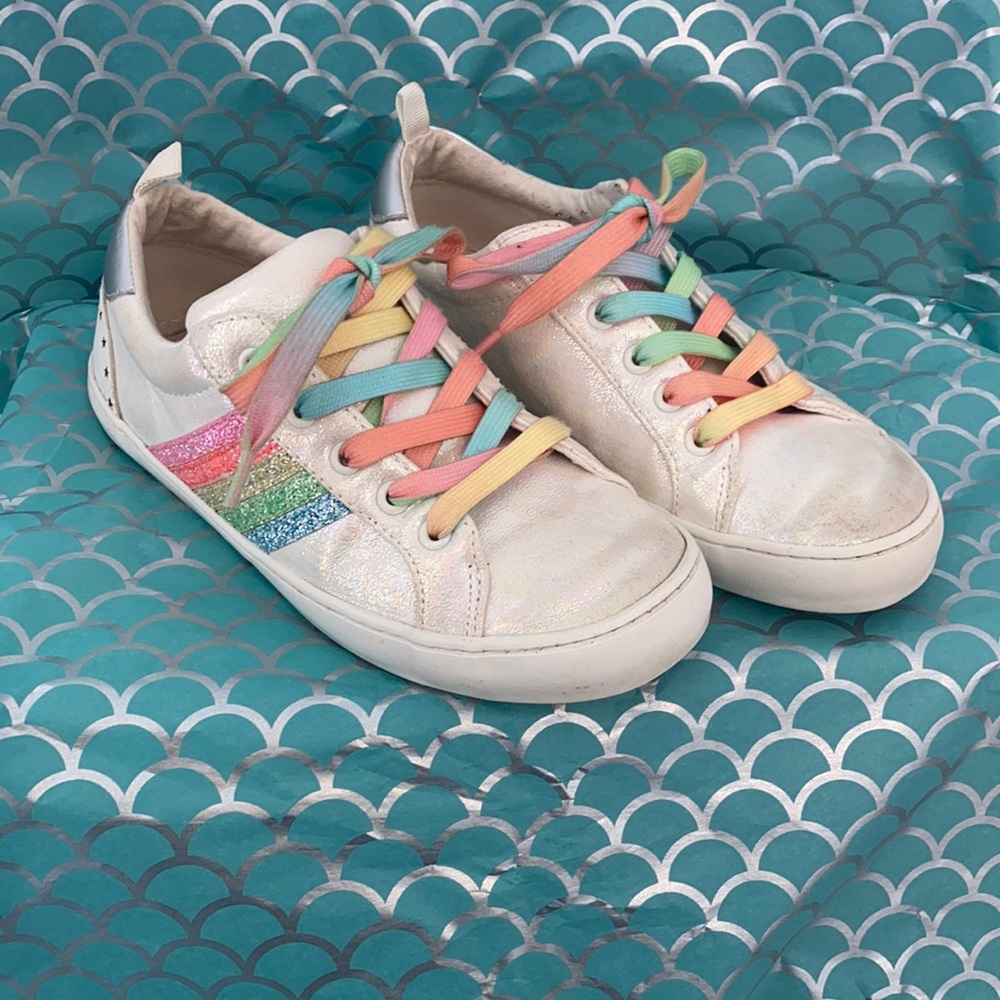 Gap Kids size 2 rainbow and stars sneakers